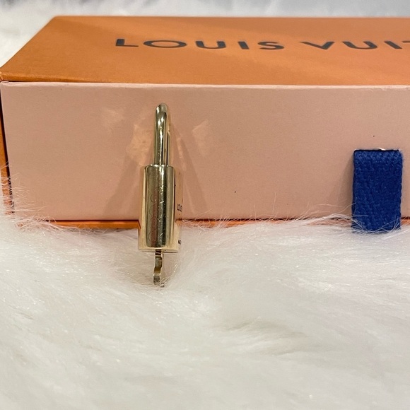 #301 Authentic Louis Vuitton Lock & Key - Picture 4 of 6